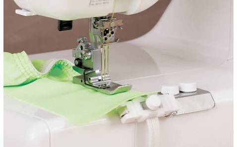 795817106 Приспособление для пришивания широкой резинки 9-13,5 мм для Janome CoverPro II (Family ML 8000w)
